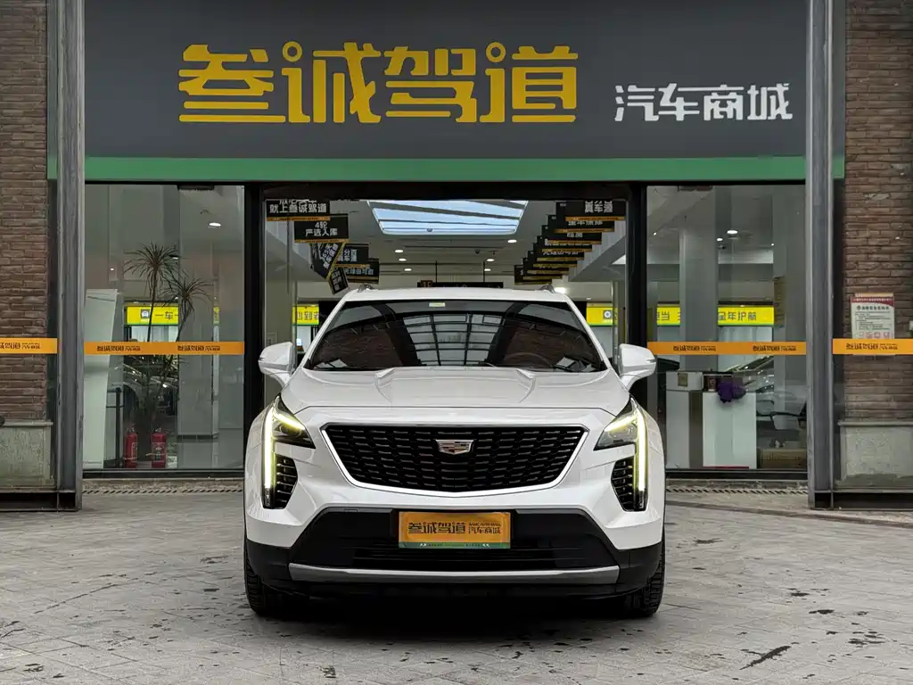 Cadillac XT4 2020 — фото 2
