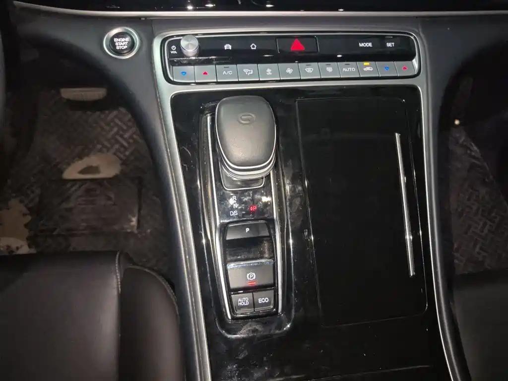 GAC Motor Trumpchi M8 2023 — фото 10