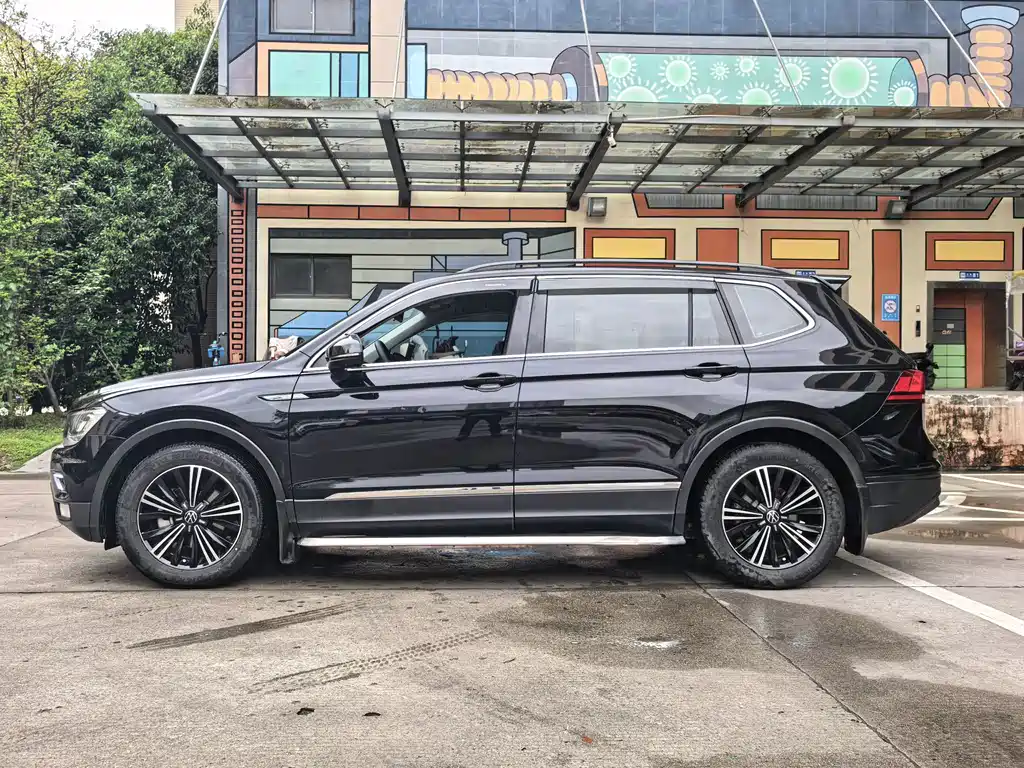 Volkswagen Tiguan L 2021 — фото 21