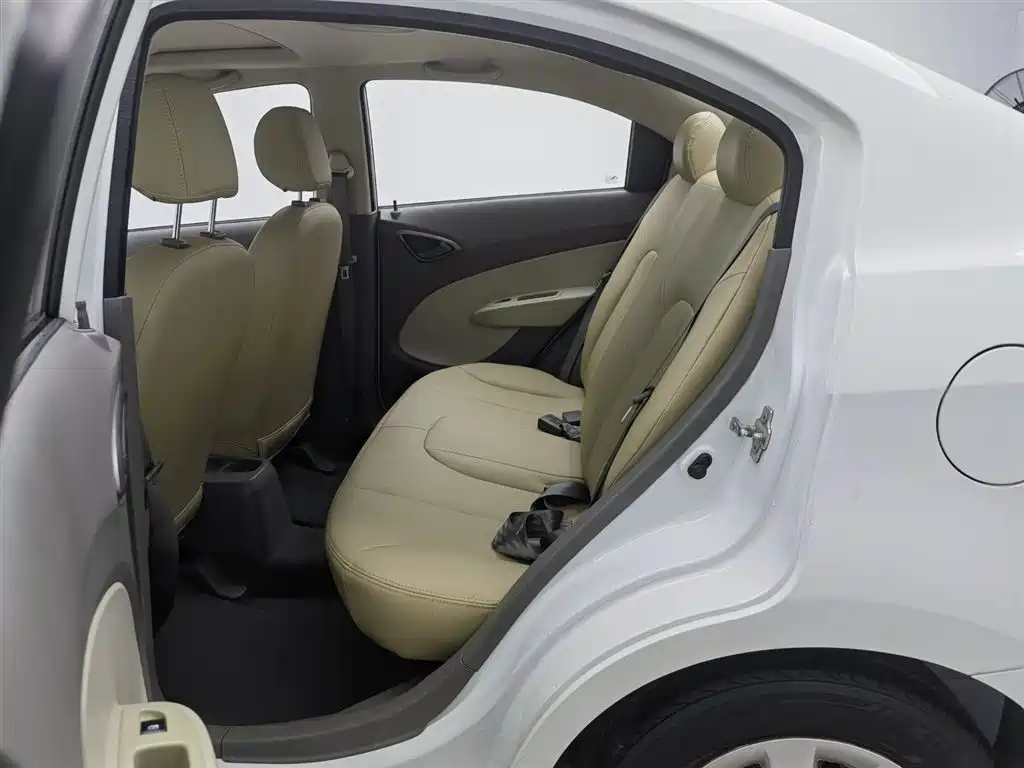 Chevrolet Sail 2014 — фото 15