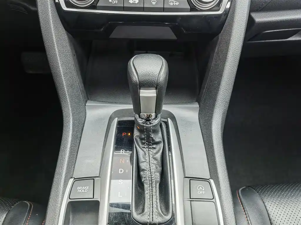 Honda Civic 2019 — фото 13