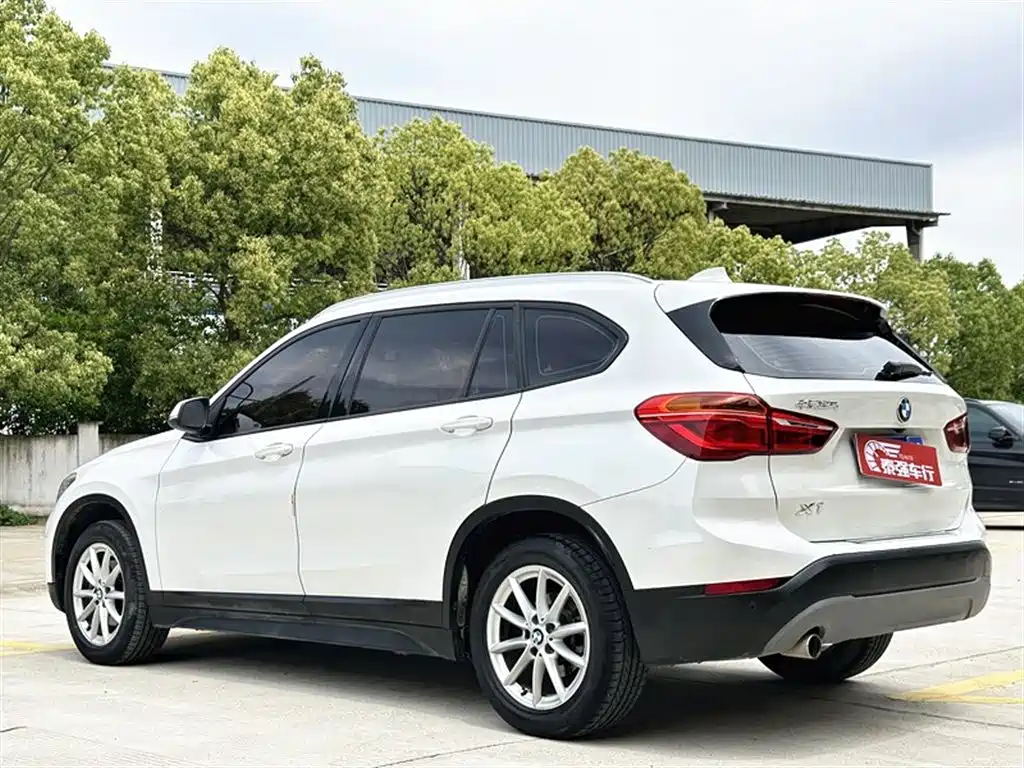 BMW X1 2019 — фото 6