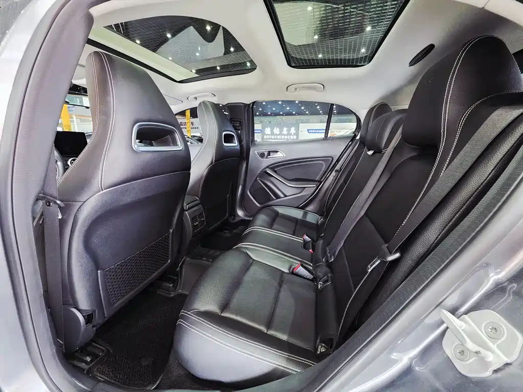 Mercedes-Benz GLA 2017 — фото 13