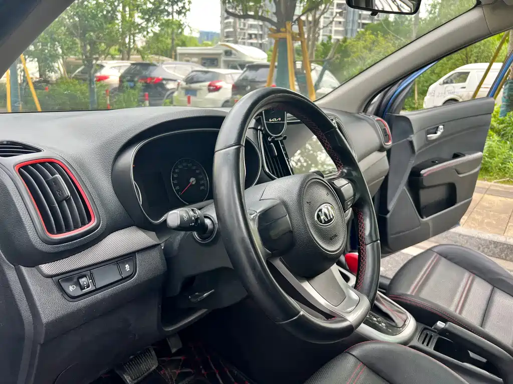 Kia KX3 2017 — фото 19