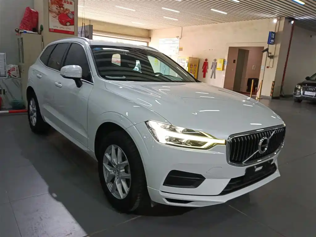 Volvo XC60 2019 — фото 22