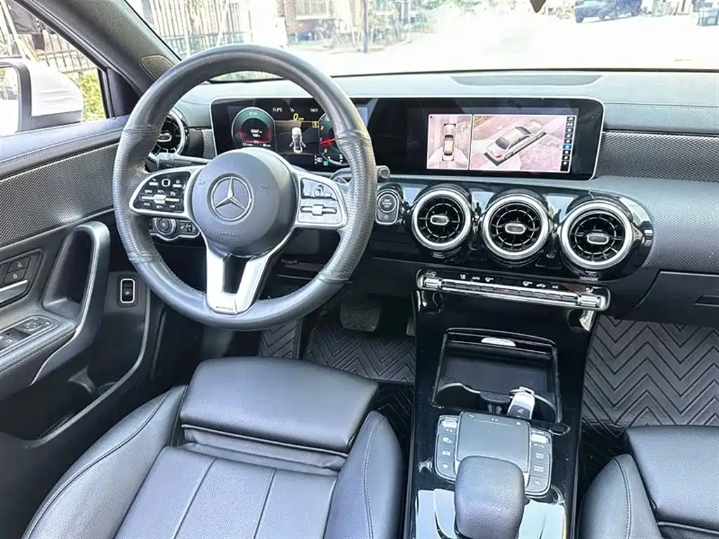Mercedes-Benz A-Class 2020 — фото 14