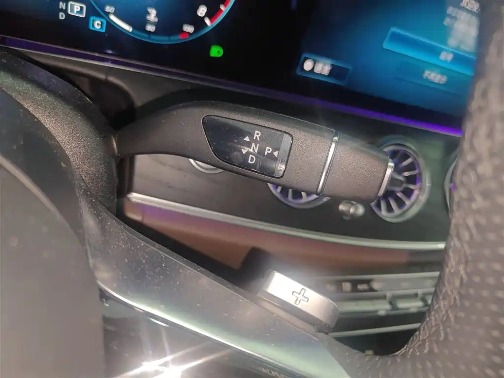 Mercedes-Benz E-Class 2023 — фото 21