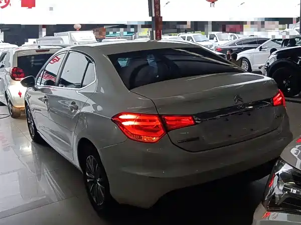 Citroën C4L 2015