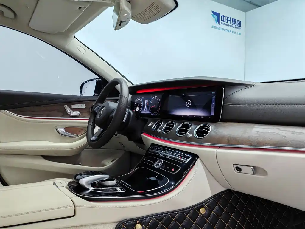 Mercedes-Benz E-Class 2018 — фото 15