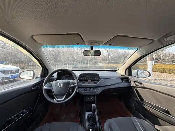 Baojun 310 2016