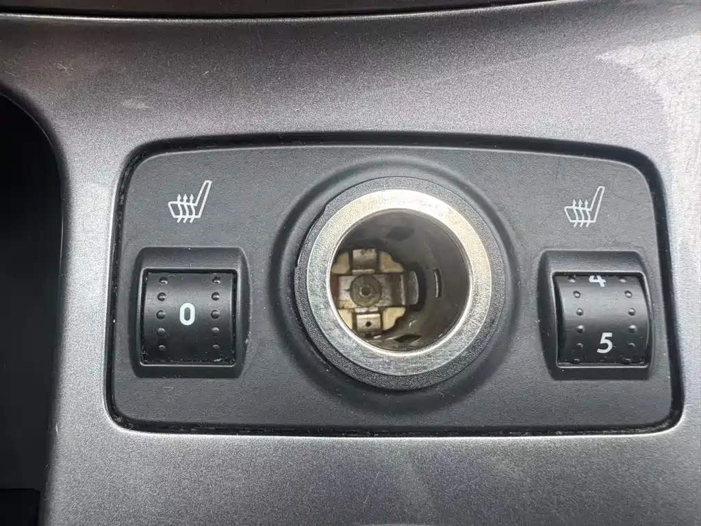 Ford Kuga 2015 — фото 33