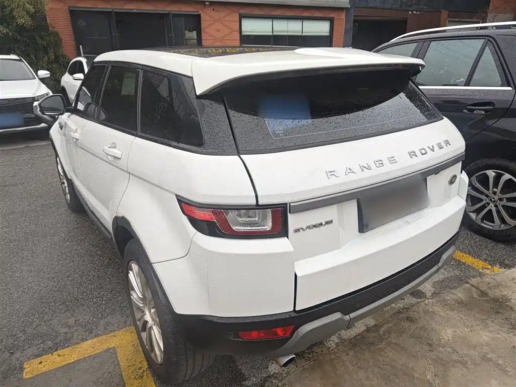 Land Rover Evoque 2017 — фото 23