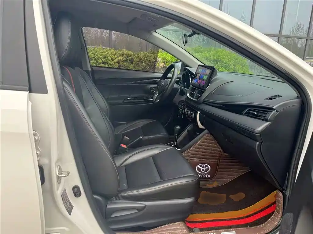Toyota Yaris L 2021 — фото 25