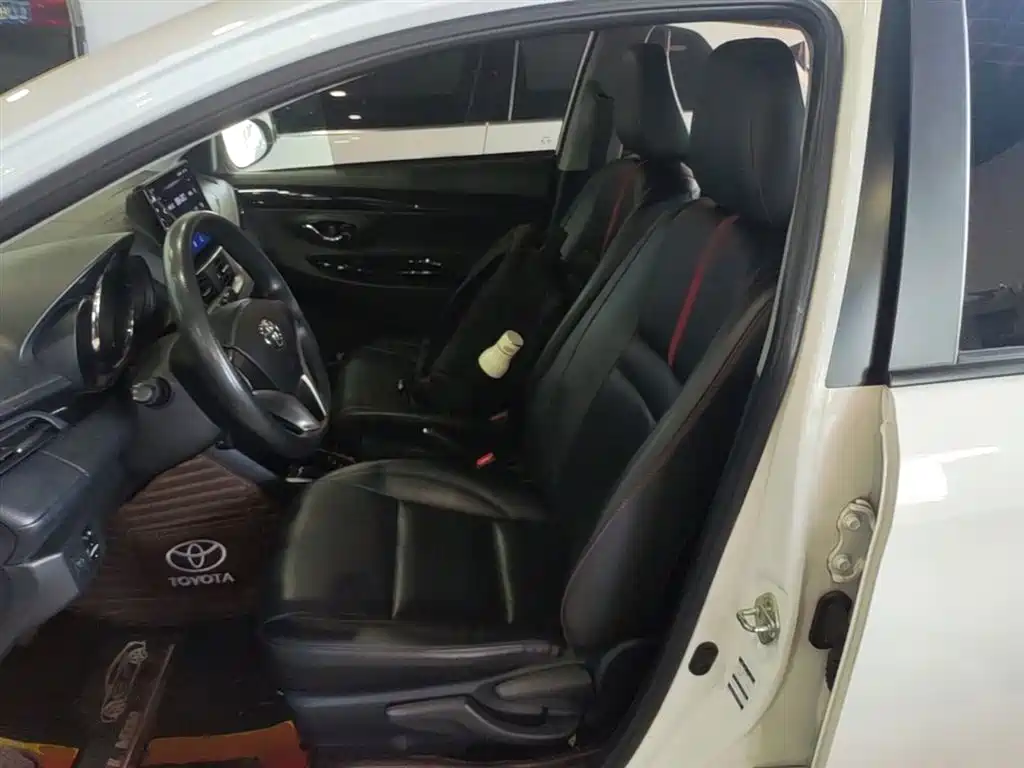Toyota Yaris L 2021 — фото 15