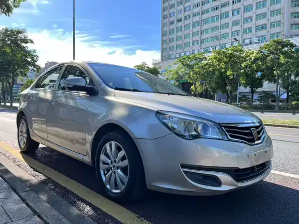 Roewe 350 2015