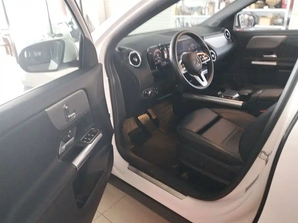 Mercedes-Benz GLA 2023 — фото 12