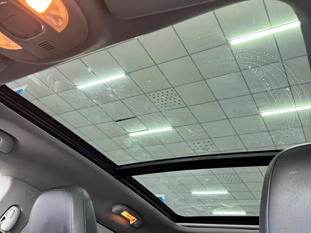 Jeep Compass 2017 — фото 11