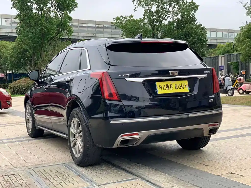 Cadillac XT5 2020 — фото 8