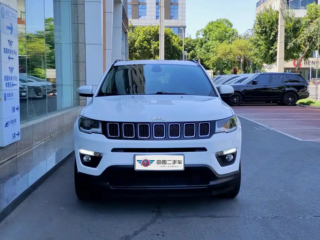 Jeep Compass 2018 — фото 2