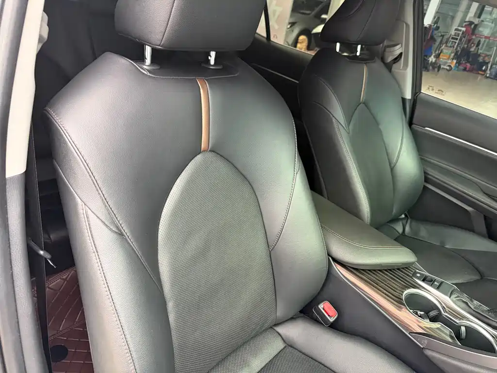 Toyota Camry 2020 — фото 17
