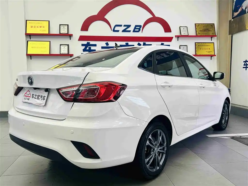Changan Eado DT 2020 — фото 5