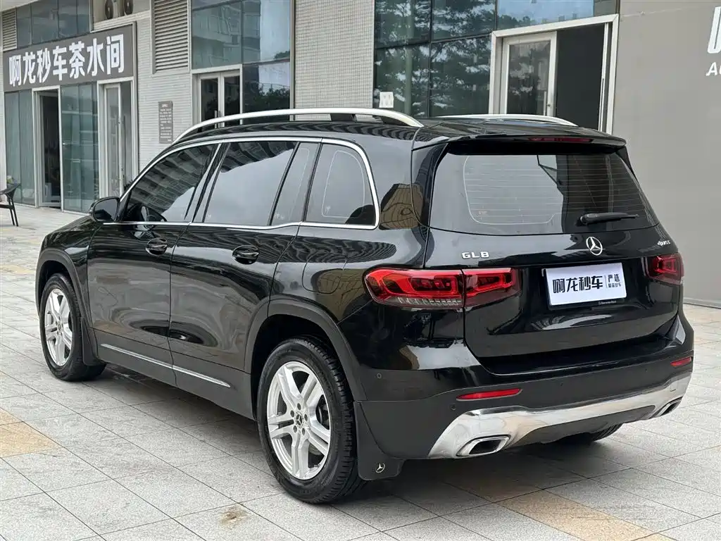 Mercedes-Benz GLB 2023 — фото 13
