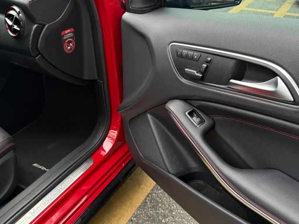 Mercedes-Benz A-Class 2016 — фото 11