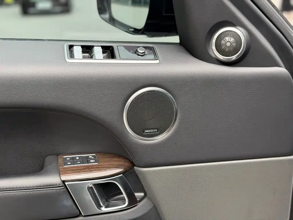 Land Rover Sport PHEV 2019 — фото 4