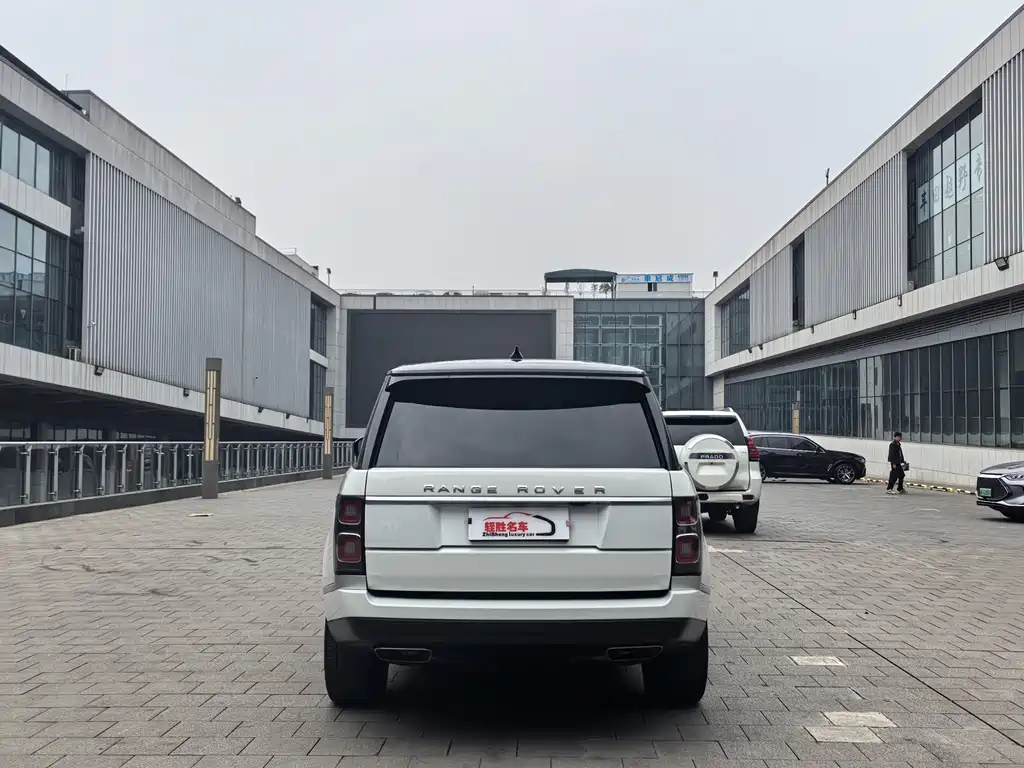 Land Rover Range Rover 2021 — фото 19