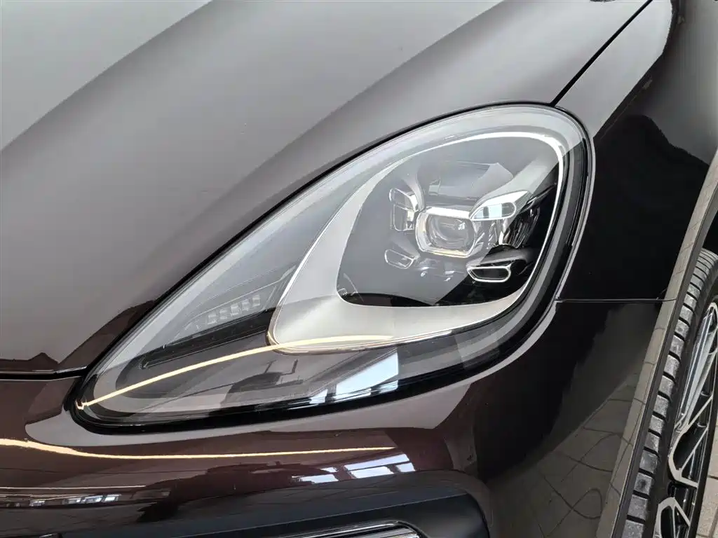 Porsche Cayenne 2022 — фото 33