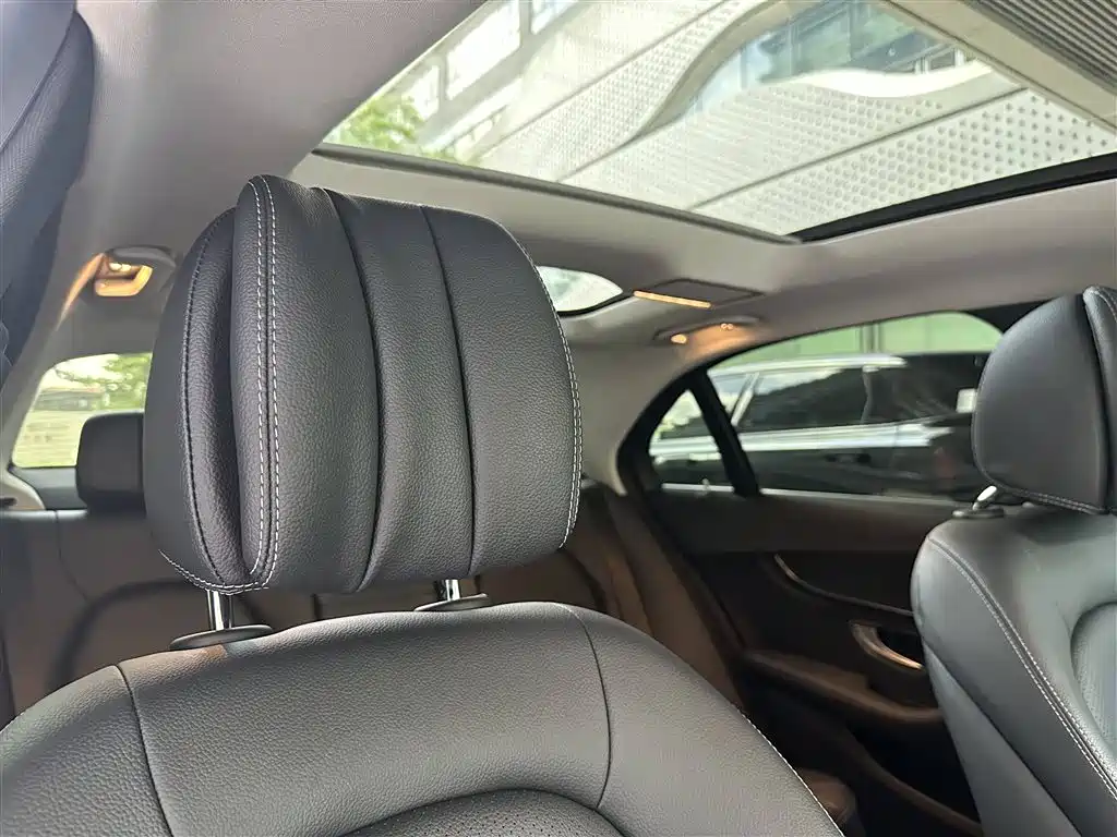 Mercedes-Benz C-Class 2019 — фото 21