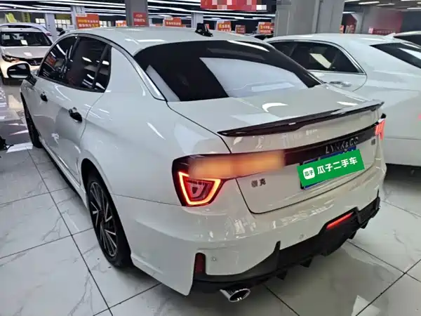 Lynk & Co 03 2021
