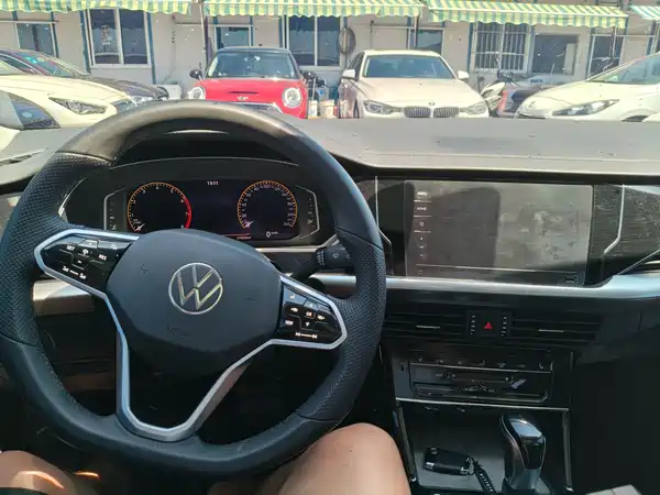 Volkswagen Passat 2023