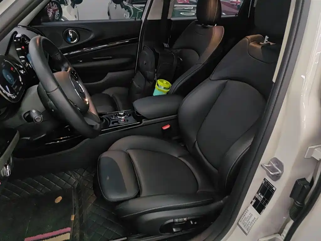 MINI Clubman 2023 — фото 15