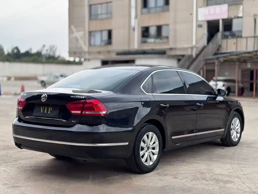 Volkswagen Passat 2015 — фото 9