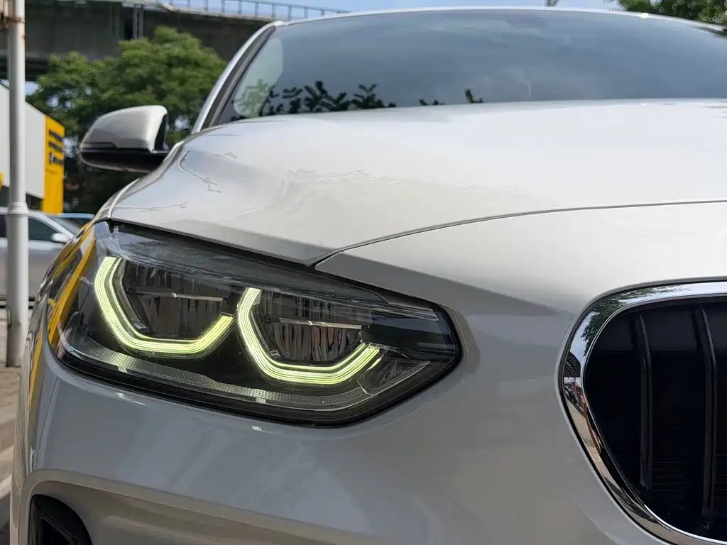 BMW 1 Series 2019 — фото 13