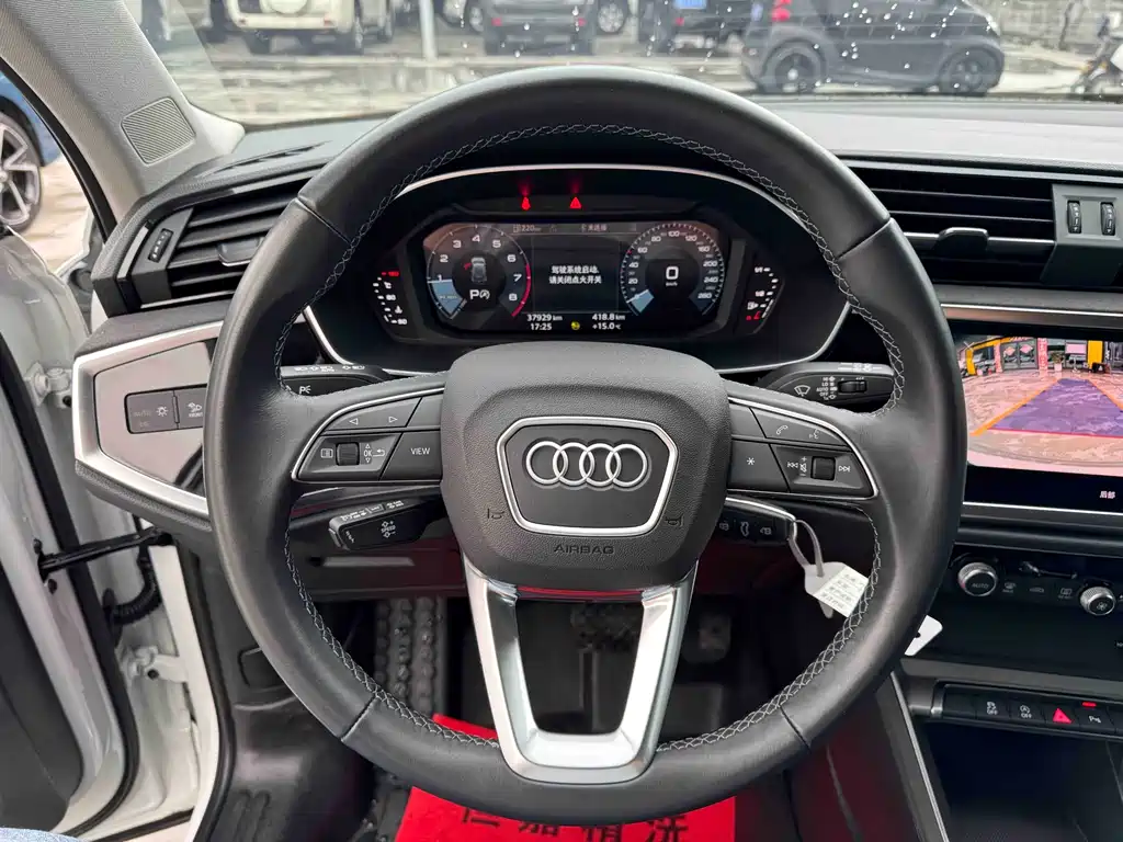 Audi Q3 2022 — фото 10