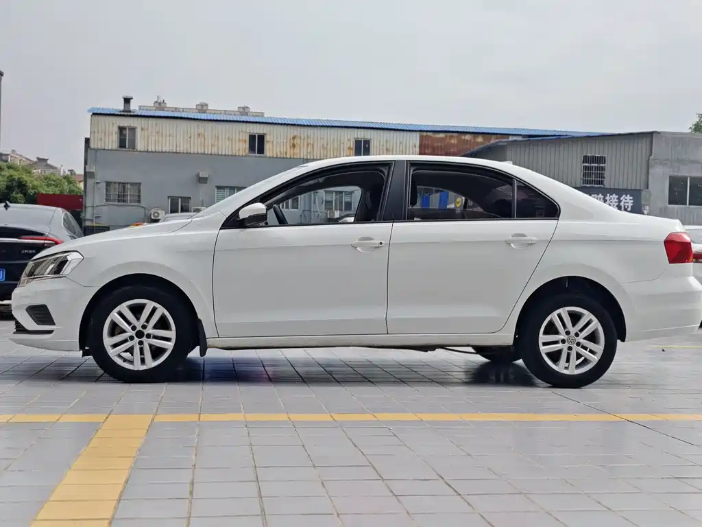 Volkswagen Jetta 2019 — фото 4
