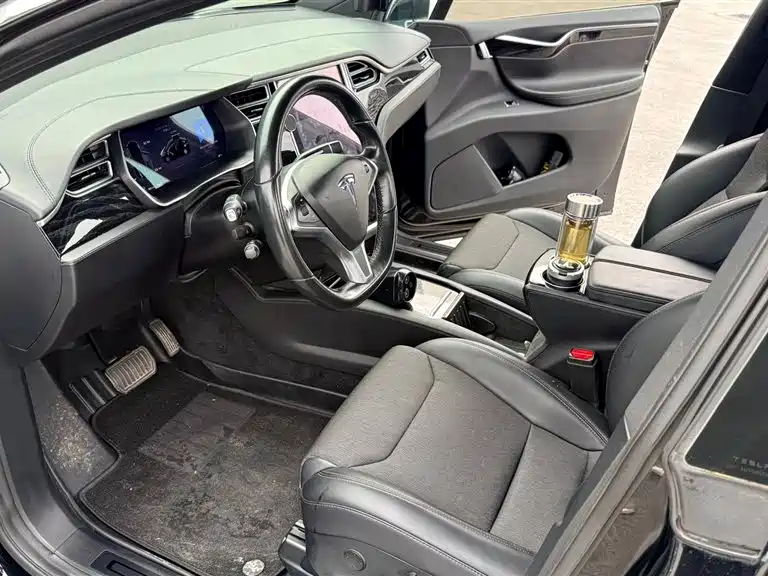 Tesla Model X 2017