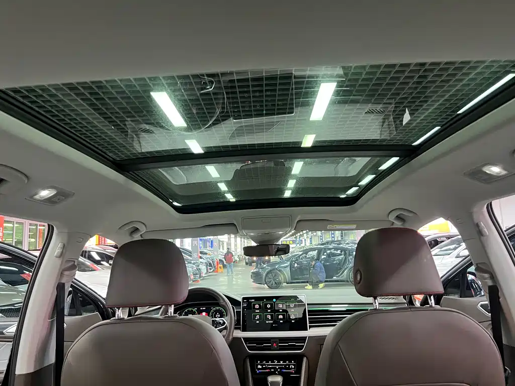 Volkswagen Tiguan L 2022 — фото 15