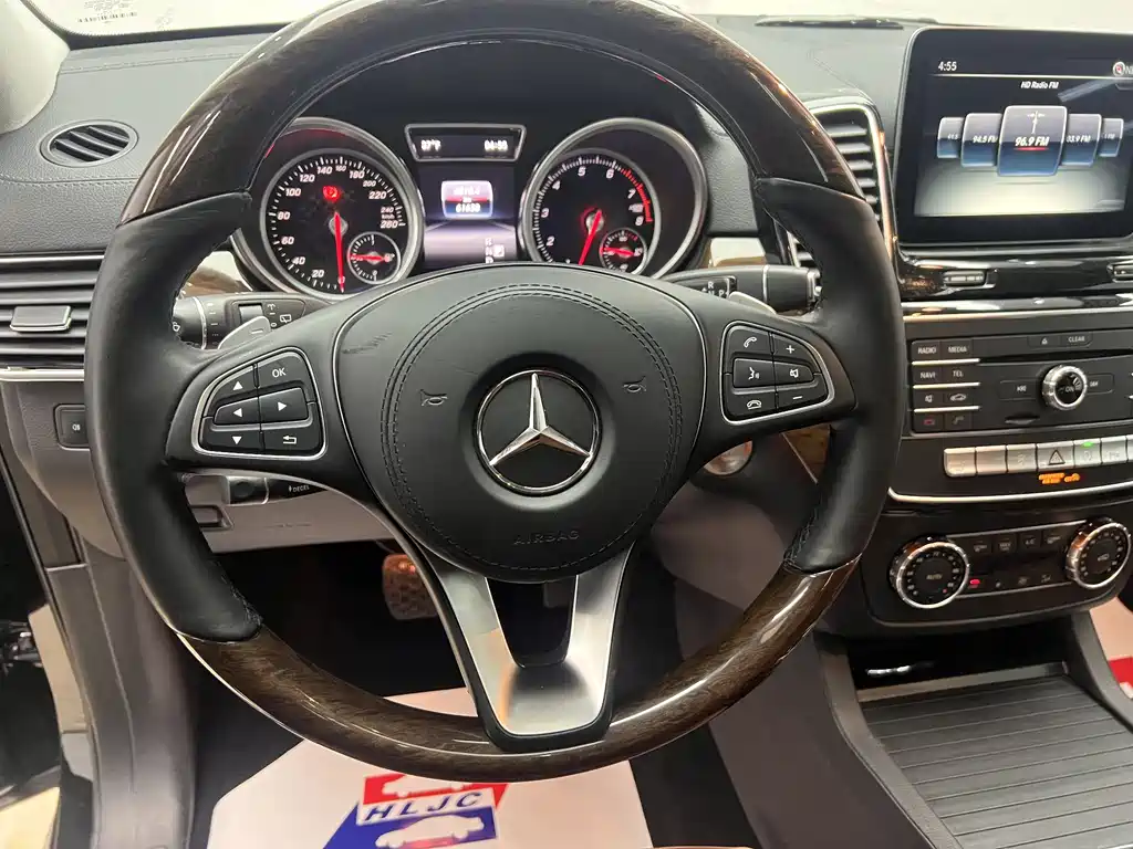 Mercedes-Benz GLS 2016 — фото 14