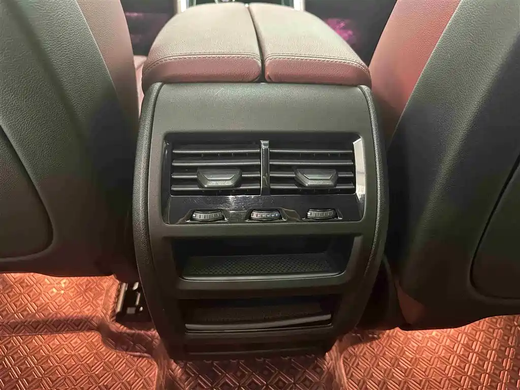 BMW X6 2021 — фото 12