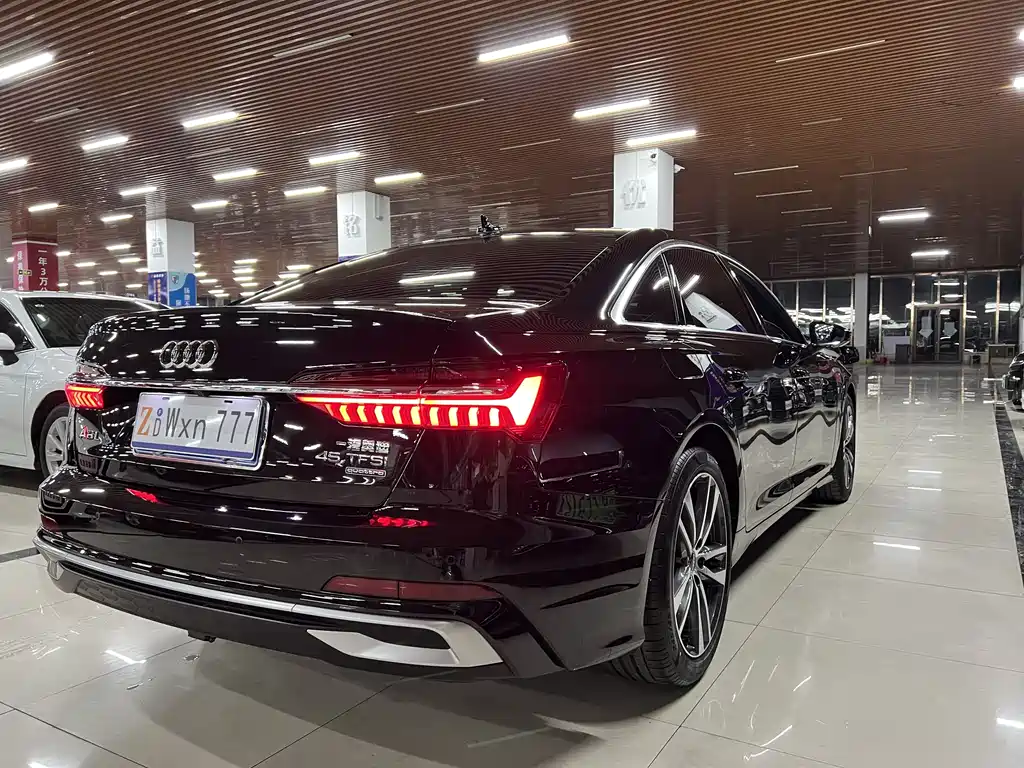Audi A6L 2023 — фото 9