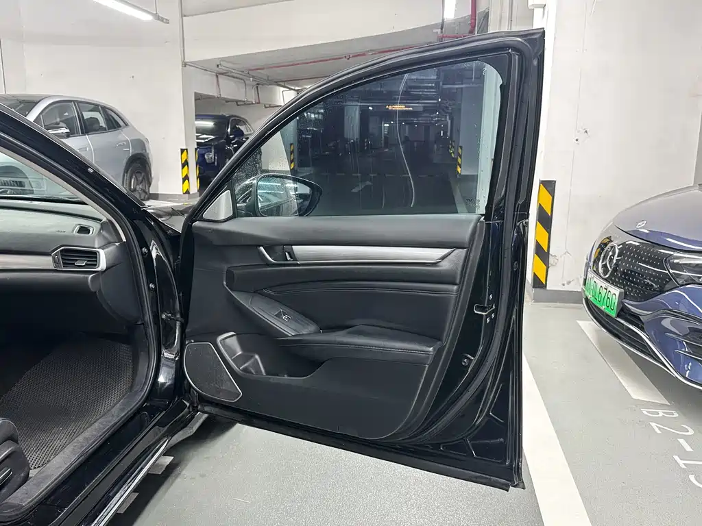 Honda Accord 2023 — фото 11