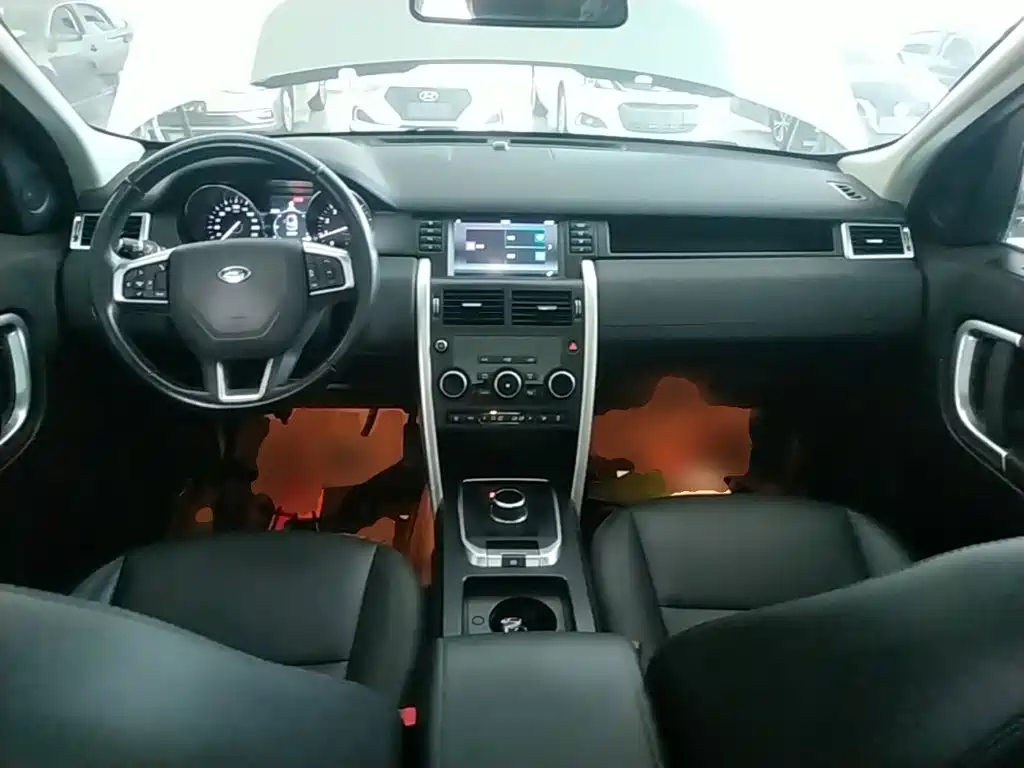 Land Rover Discovery Sport 2018 — фото 10
