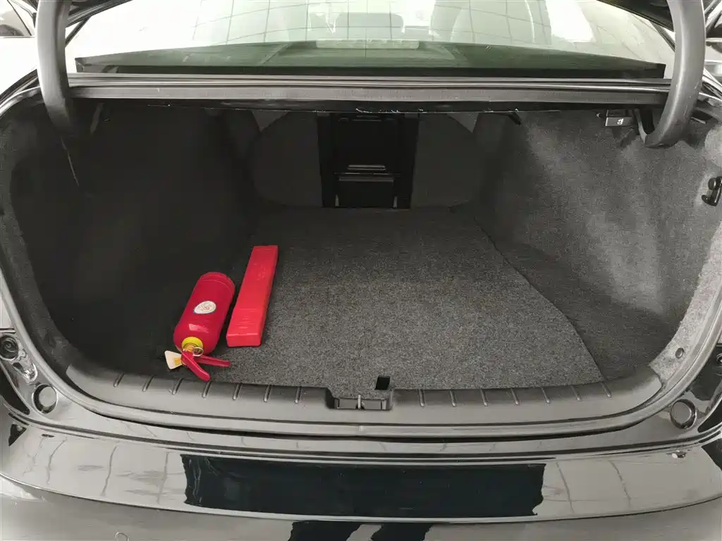 Honda Accord 2016 — фото 19
