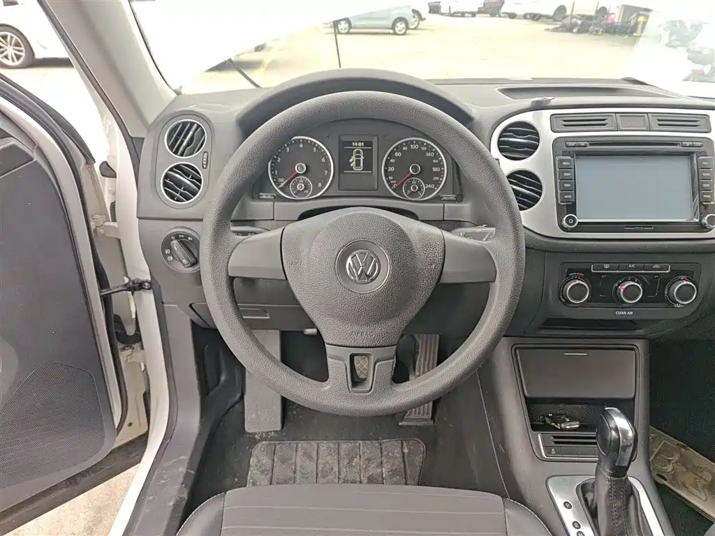 Volkswagen Tiguan 2017 — фото 11