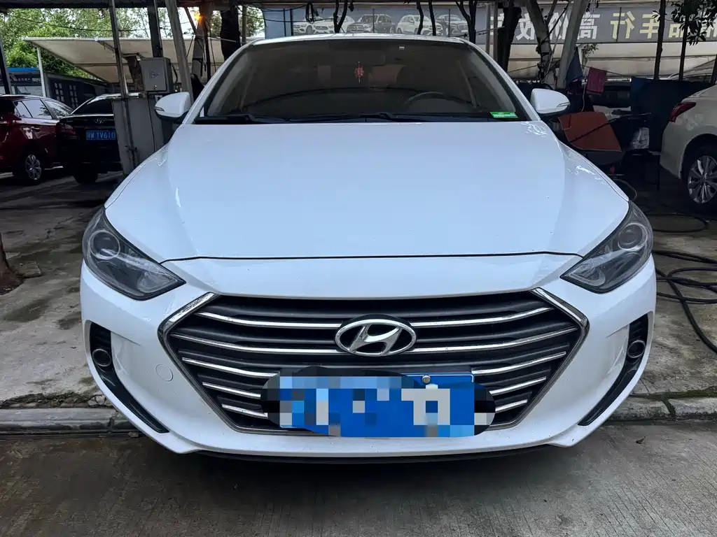 Hyundai Elantra 2019 — фото 2