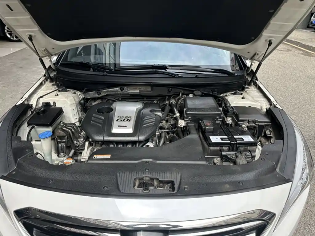 Hyundai Sonata 2015 — фото 2