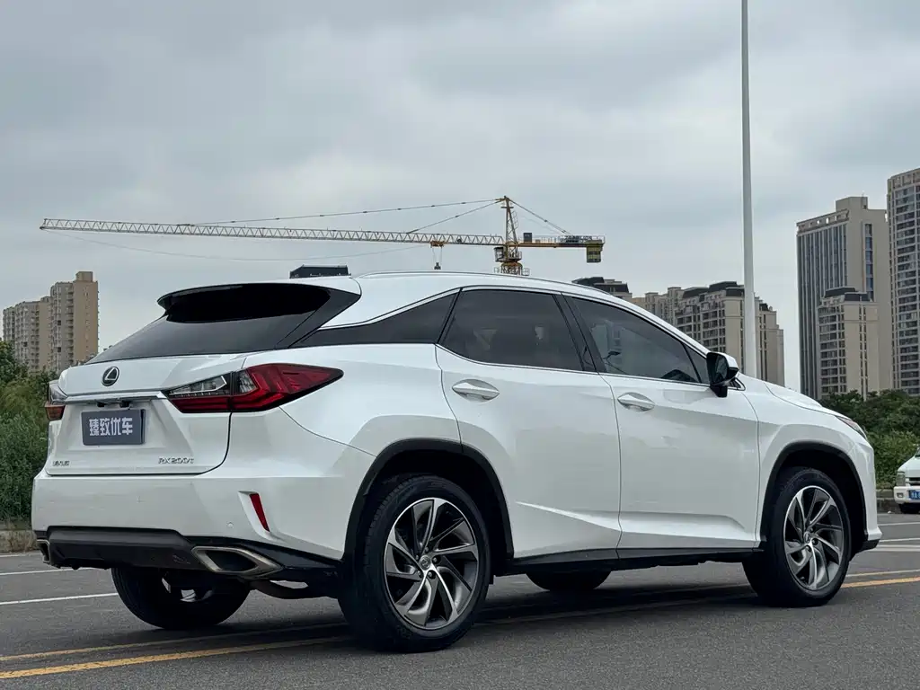 Lexus RX 2017 — фото 10